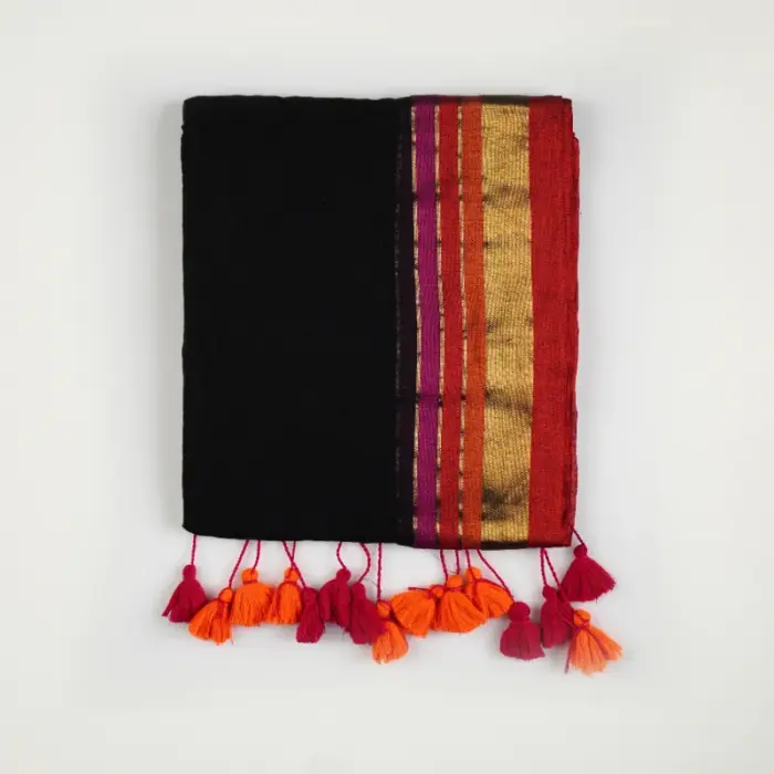 Mul Cotton Saree with Rich Zari Weaving & Contrast Border
